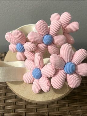 3D Petaled Flowers Curtain Tie Back Snaps Pink w Blue Whimsical -2 qty